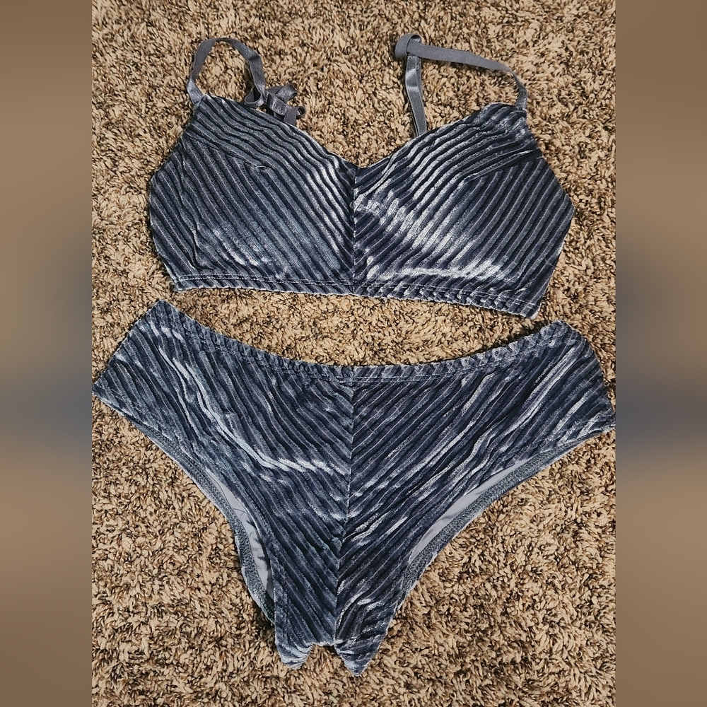 Lunalae Polewear